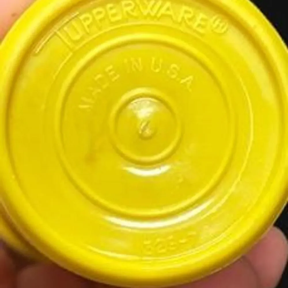 Vintage Tupperware Yellow Mustard Pump Dispenser with Original Cap